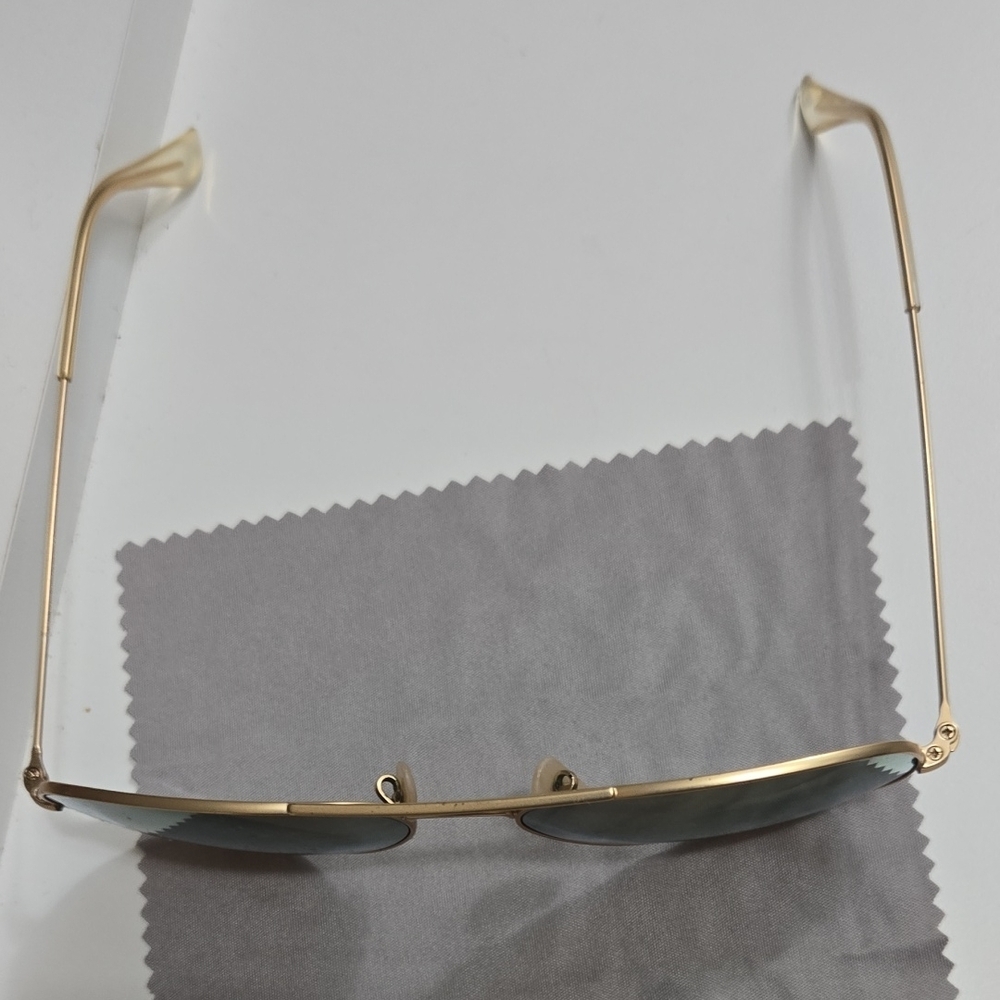 Ray-Ban Gold Frame Sunglasses with Olive Lenses - Picture 7 of 8